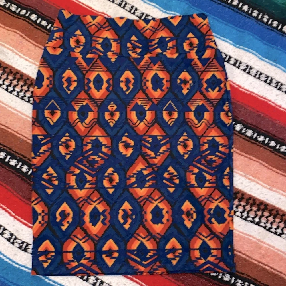 LULROE Cassie Skirt - Picture 2 of 8